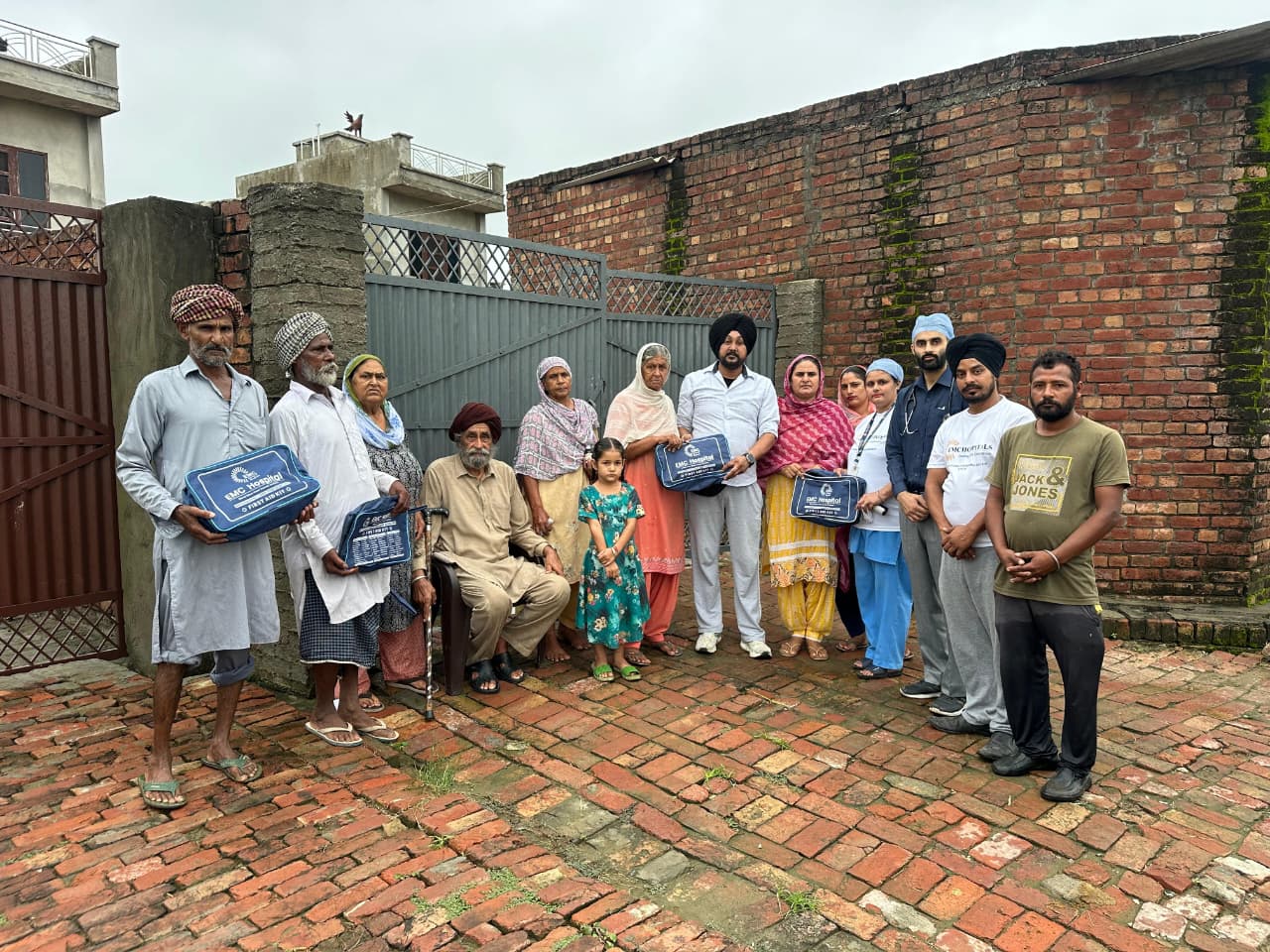 EMC Hospital Free Medical Camp in Flood Areas 3