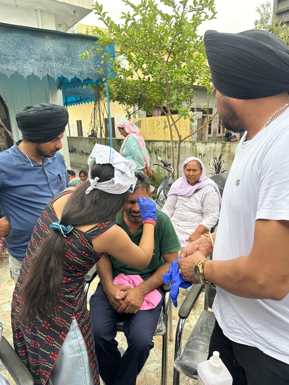 EMC Hospital Free Medical Camp in Flood Areas 6