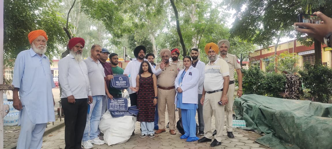 EMC Hospital Free Medical Camp in Flood Areas 8